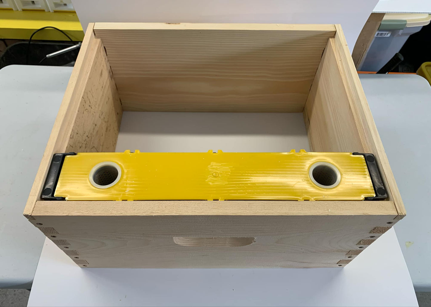 Feeder Box (2 frame)